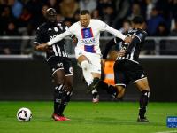 开云体育入口-巴黎FC落败，昂热晋级法国足球联赛半决赛的简单介绍