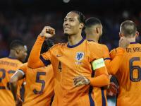 开云体育登录-荷兰队遭遇挑战，与瑞典队争夺国际足球奖杯