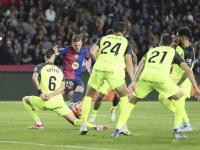 开云体育下载-西甲赛程再启，豪门对决场面激烈无比