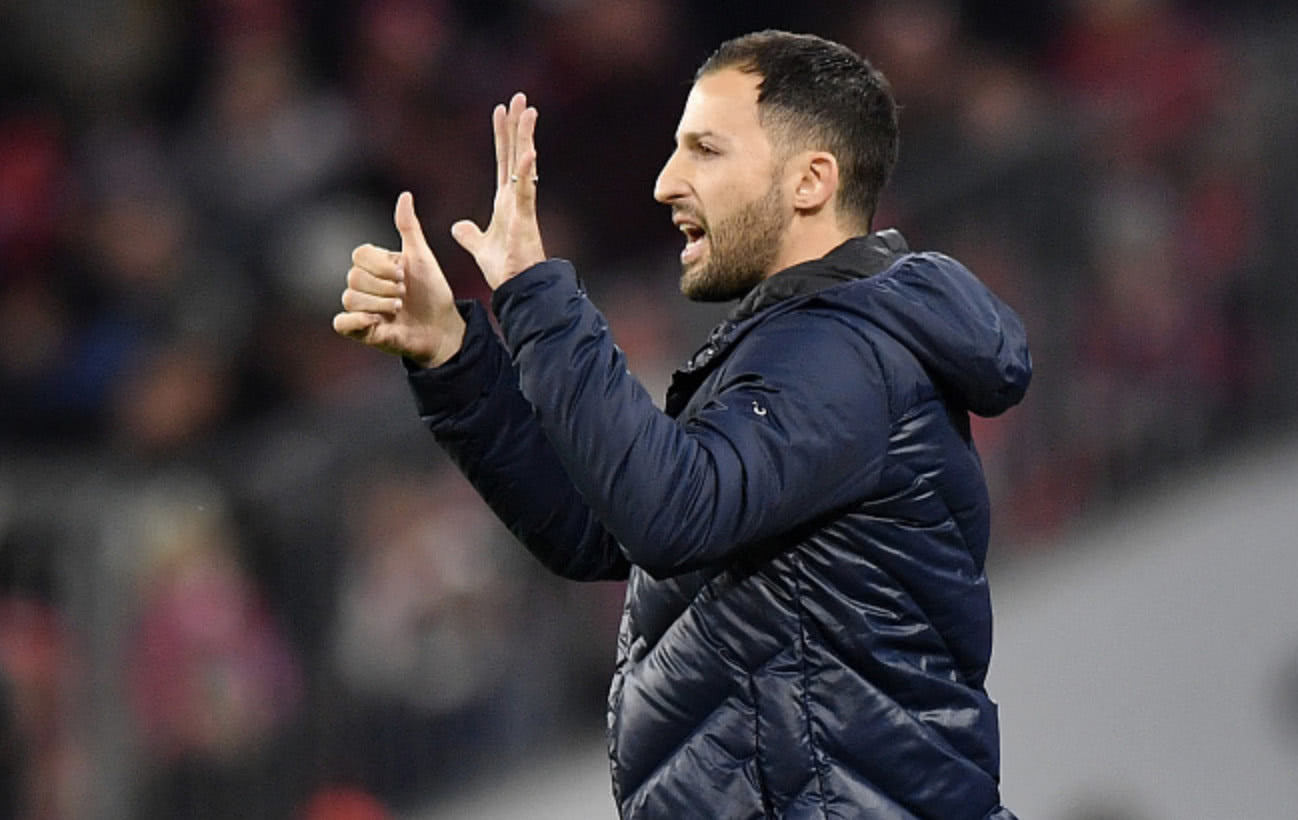 沙尔克发挥稳定，继续保持不败纪录的简单介绍