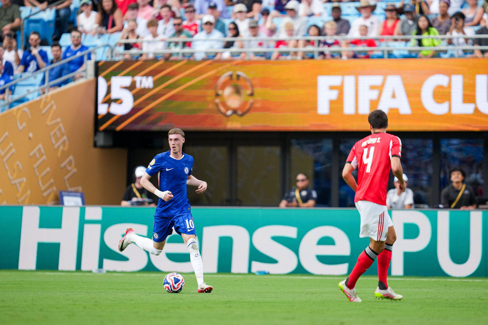 切尔西客场不敌劲旅，遭遇三连败厄运的简单介绍