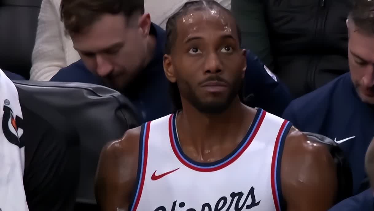 超凡表现的球员,成为焦点人物 超凡表现的球员,成为焦点人物