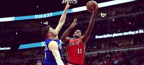 精彩的争夺!球队在季后赛中发挥出色 精彩的争夺!球队在季后赛中发挥出色