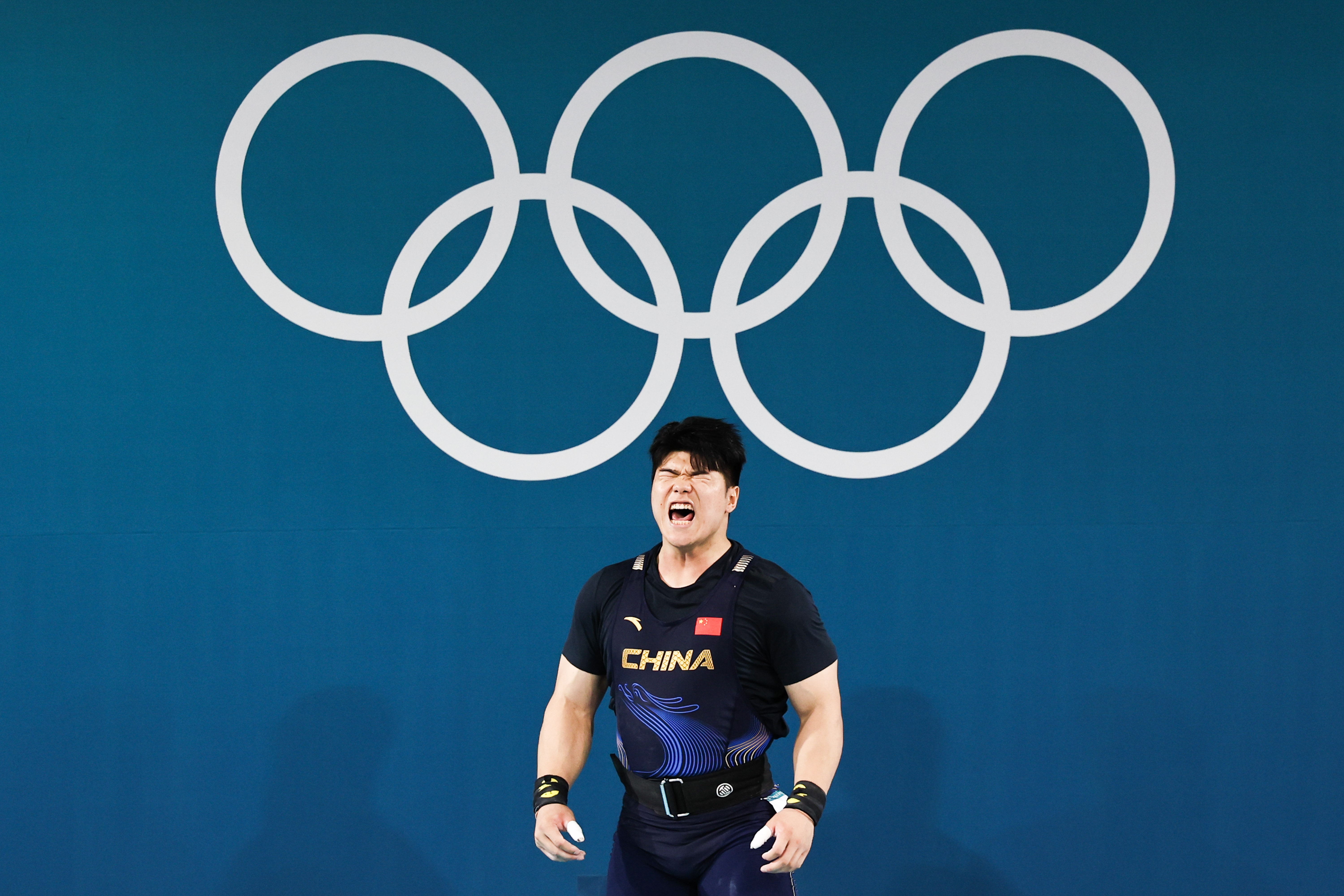 举重比赛现实意外,俄罗斯选手夺得冠军 举重比赛现实意外,俄罗斯选手夺得冠军