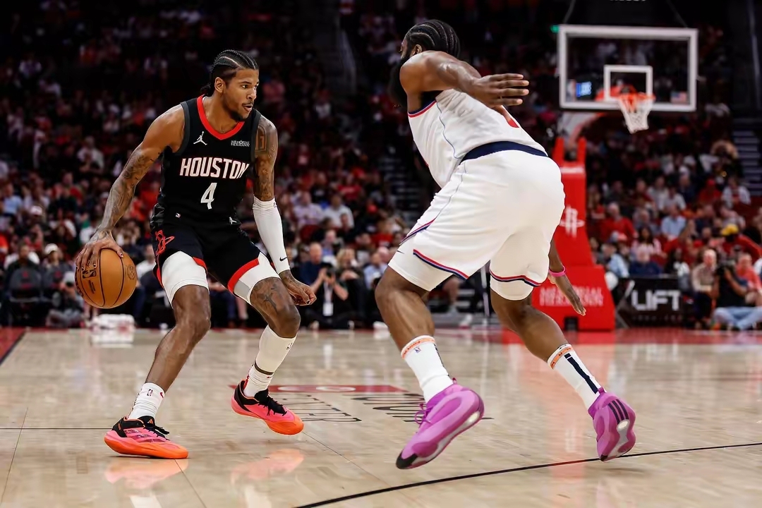 关于快船客场爆冷击败火箭,东部赛场变幻莫测的信息 关于快船客场爆冷击败火箭,东部赛场变幻莫测的信息