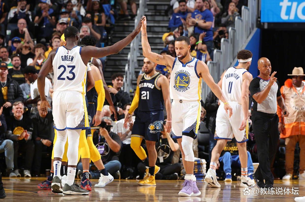 勇士力克爵士,库里砍下30分 勇士力克爵士,库里砍下30分