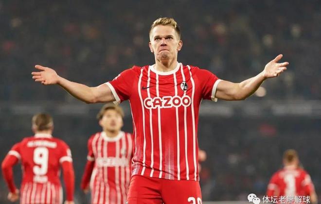 拜仁慕尼黑击败勒沃库森，重返德甲榜首位置